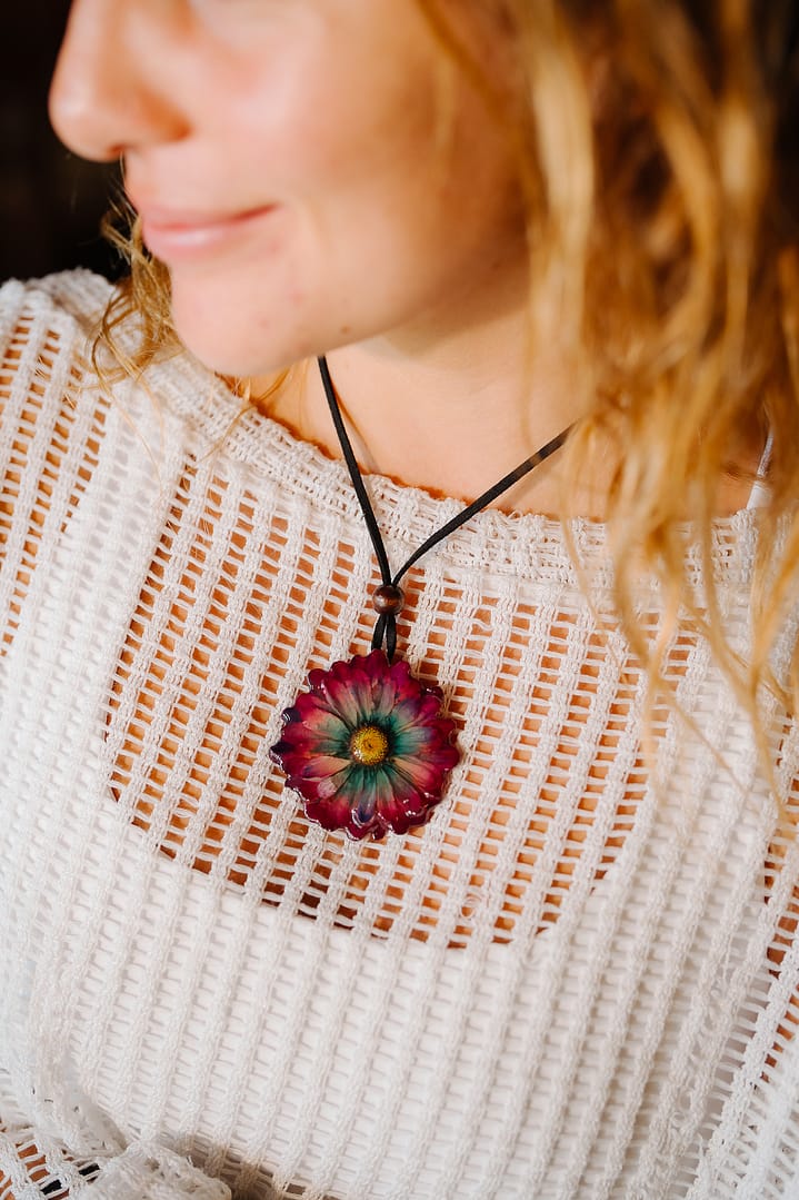 Model Wearing Wholesale Multi-color Daisy Flower Necklace Handmade in Thailand